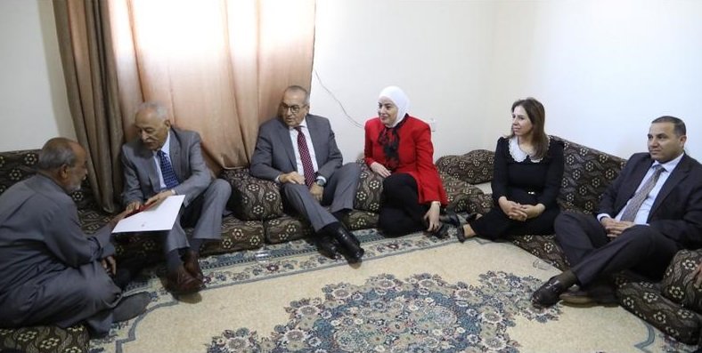 العيسوي يسلم 44 أسرة في الزرقاء منازلها الجديدة ضمن مبادرة مساكن الأسر العفيفة 2 - عروبة الاخباري | Oroba News