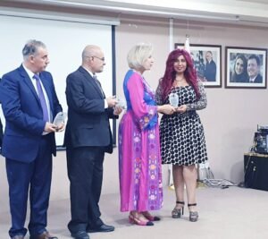 ايمان انيس التكريم من وزيرة الثقافة الاردنية 22 - عروبة الاخباري | Oroba News